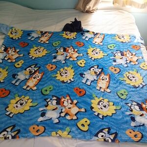 Bluey Hooded Throw Blanket